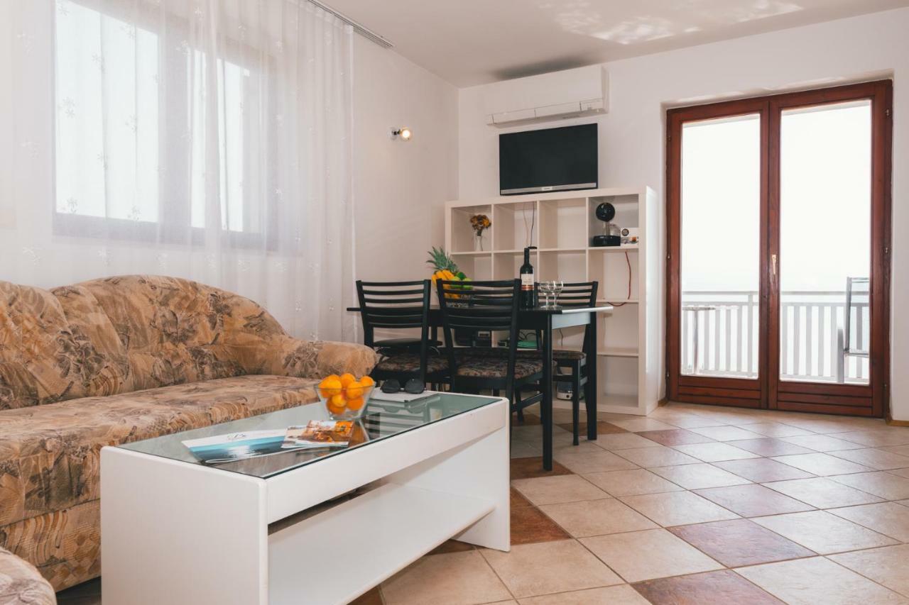 Micic Apartment Lovran